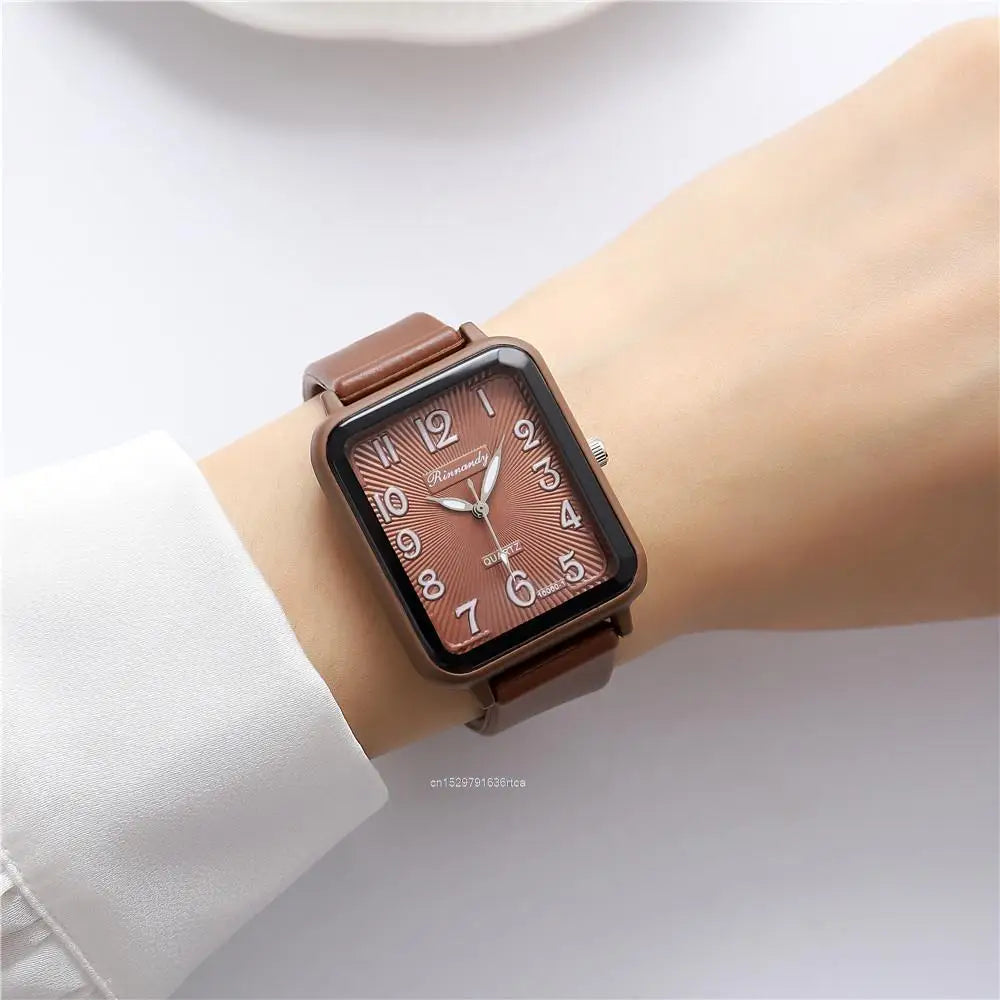 Fashion Lady Hot Sales Brands Watches Leisure Rectangle Digital Simple Women Quartz Watch Sports Silicone Strap Ladies Clock